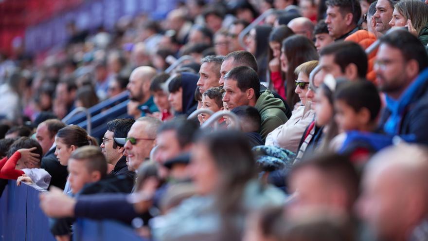 Mii de migranți se deplasează în masă spre Vitoria