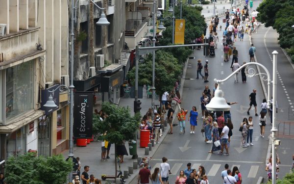 București: Iancu Jianu și PIAȚA Hitler pe plăcuțe. Scandalul străzilor!