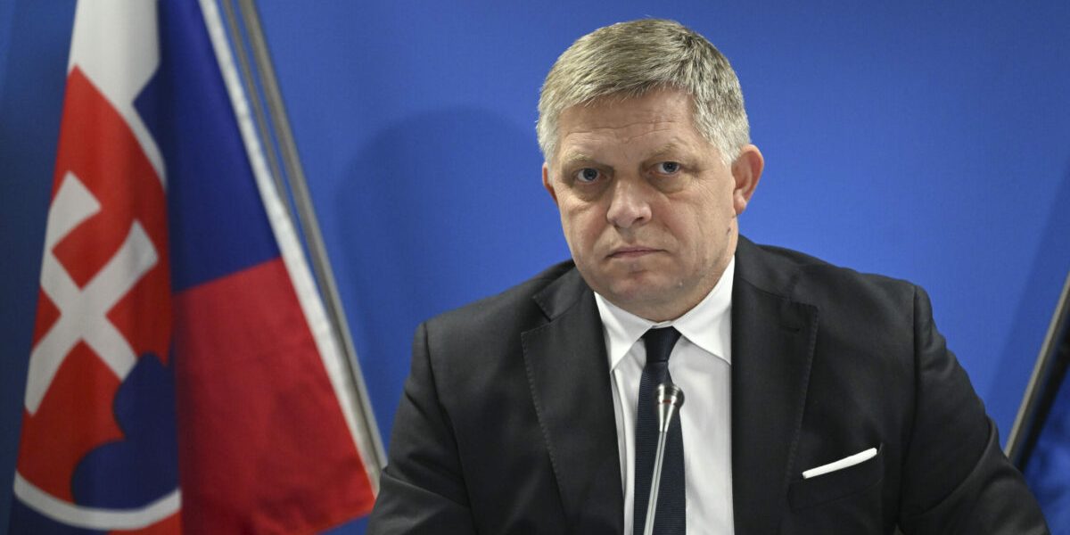 Două țări UE îi blochează Premierul slovac drumul spre Moscova