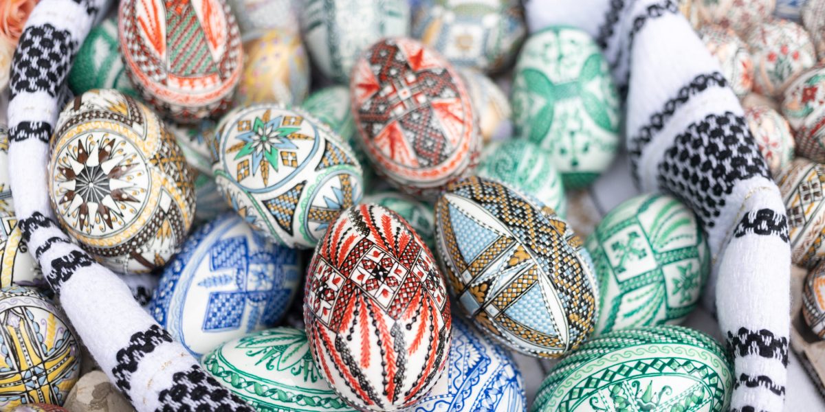 Paște 2026: Cele mai emoționante urări și felicitări pentru cei dragi