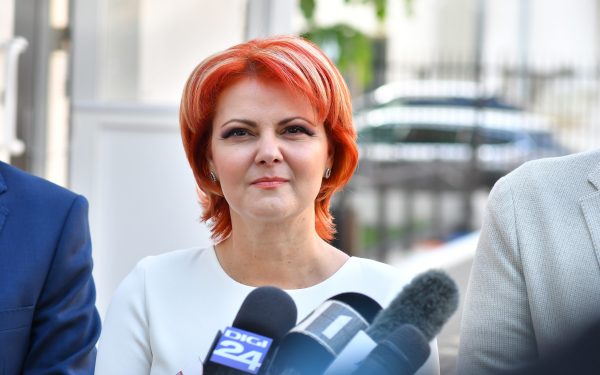 Lia Olguța Vasilescu: „Bolojan, definiția crizei”