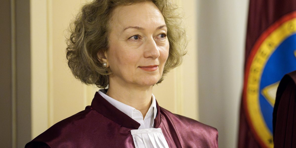 CCR, sub lupa: Simina Tănăsescu despre ieșirea judecătorilor din sală