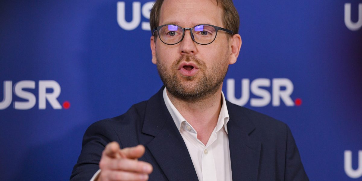 Fritz taie 200 de posturi în Primăria Timișoara: Revoluție sau măsuri dure