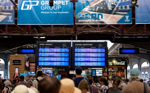 CFR Călători va suplimenta trenurile pe rutele cele mai solicitate în perioada cu trafic crescut, pentru a răspunde creșterii numărului de pasageri în sezonul de vară
