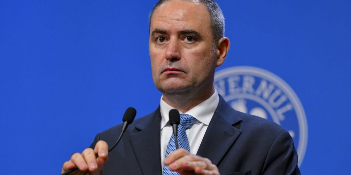 Ministrul Culturii, Lucian Nazare, anunță o revizuire majoră a legislației privind timbrul muzical, promisiune care vizează o gură de oxigen pentru sectorul cultural și artiști