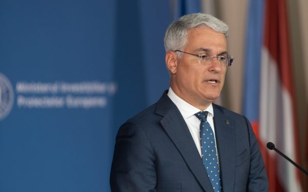 Parchetul European anchetează achiziția microbuzelor electrice școlare, sesizat de Pîslaru