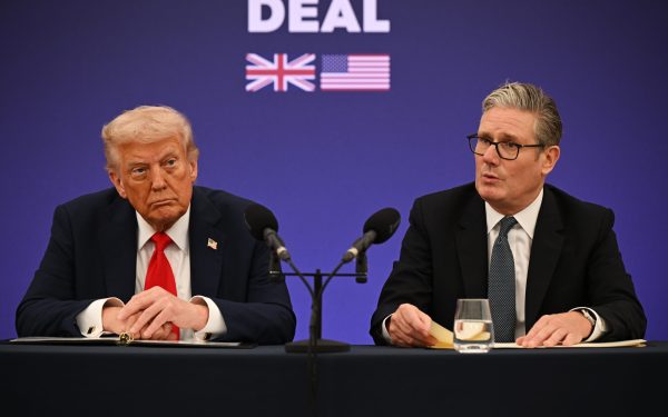 Keir Starmer: Rămânerea în NATO servește SUA, spune premierul britanic