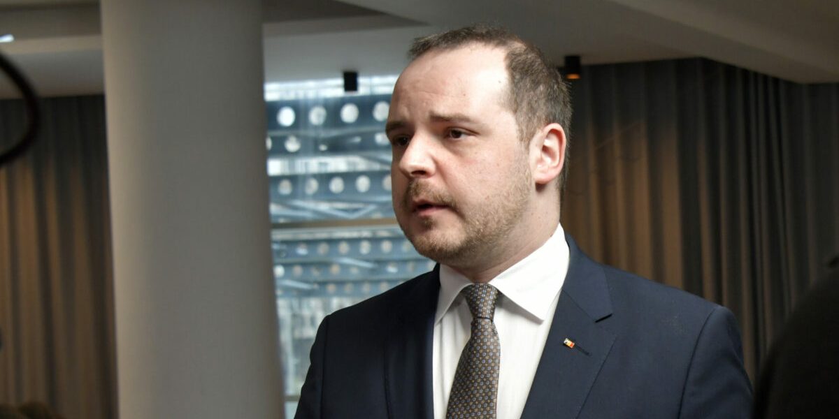 Ministrul anunță demisia: „Mâine plec”. Zvonuri despre un nou scandal în Guvern