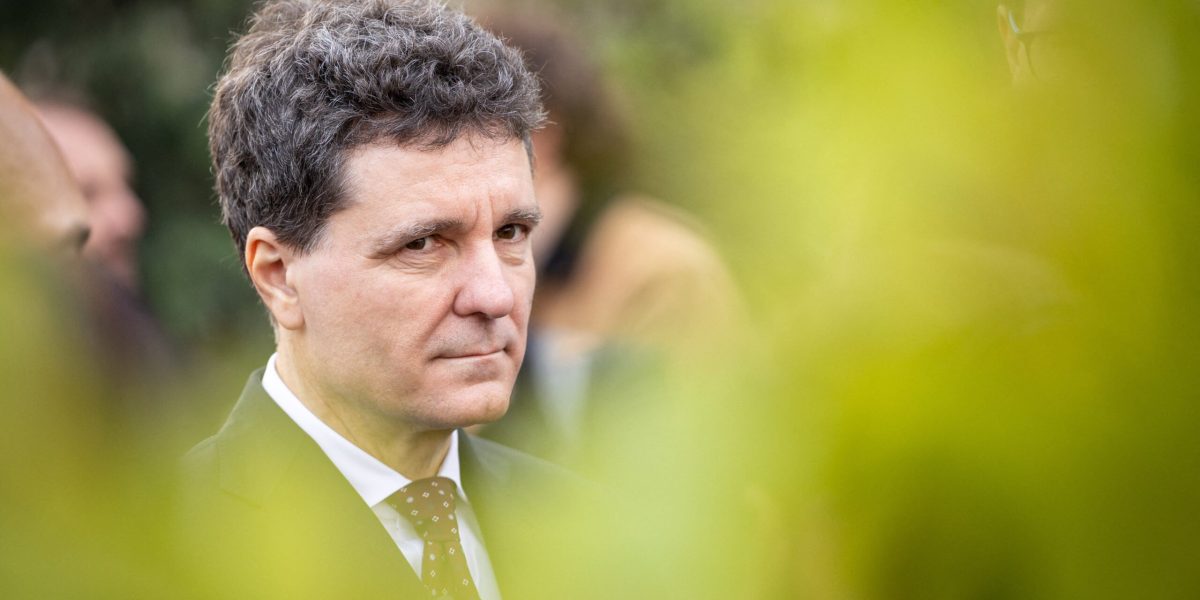 Nicușor Dan despre scandalul fotografiilor trucate întrebare crucială: cine plătește pe acești oameni