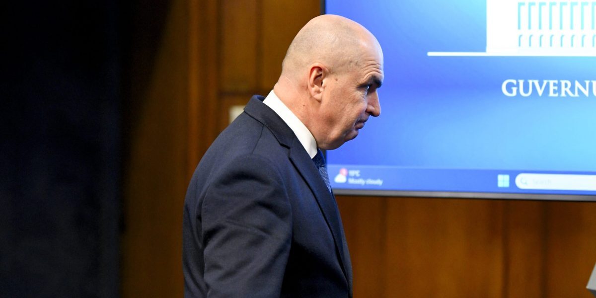 Transportul internațional de țiței și produse derivate, blocat de mai bine de o lună de războiul din Orientul Mijlociu, afectează atât economie globală, cât și cozile de la stațiile de carburanți din România