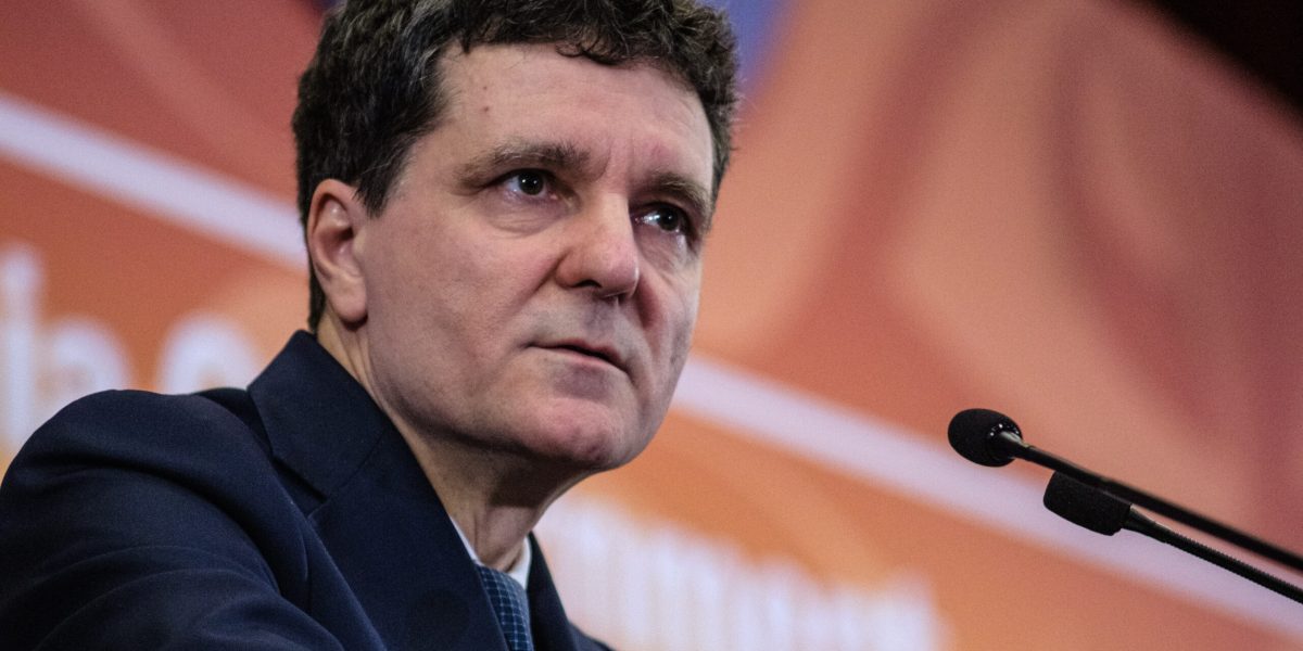 Societatea Timișoara cere ajutor lui Nicușor Dan pentru Bolojan, în conflictul cu PSD