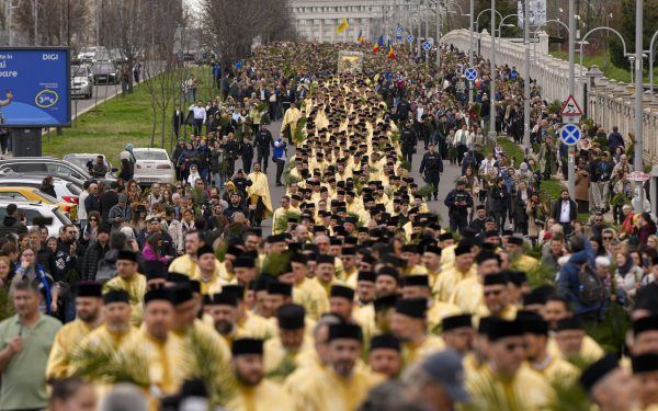Mii de credincioși participă la Pelerinajul de Florii din București, eveniment organizat de Patriarhia Română și Arhiepiscopia Bucureștilor În preajma sărbătorii Intrării lui Iisus Hristos în Ierusalim, sâmbătă, mii de credincioși din București au luat parte la tradiționalul Pelerinaj de Florii