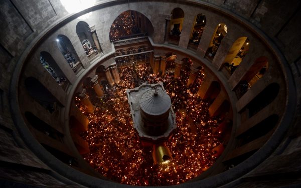 Lumina Învierii, mesaj de pace: G4Media urează liniște și un viitor senin