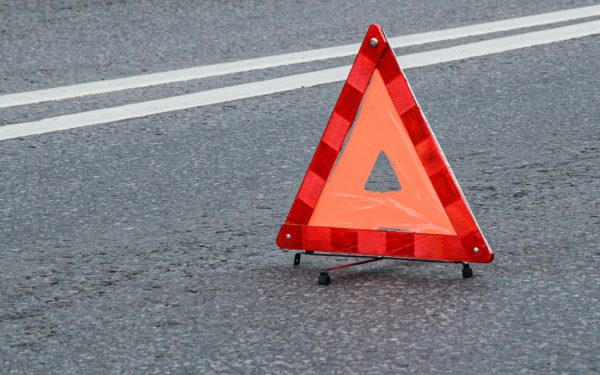 Accident teribil în Timiș: Două mașini s-au ciocnit, apoi au luat foc, o femeie a murit