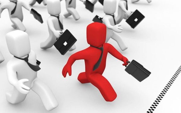 Angajații de la stat pot cumula pensia cu salariul, dar doar temporar Cei care lucrează la stat și se gândesc la pensionare au, începând cu anul 2026, o fereastră rară: posibilitatea de a încasa simultan pensia și salariul