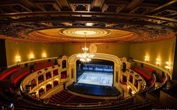 Operei Naționale le aduce în aprilie „Bărbierul din Sevilla” și „Lacul Lebedelor”