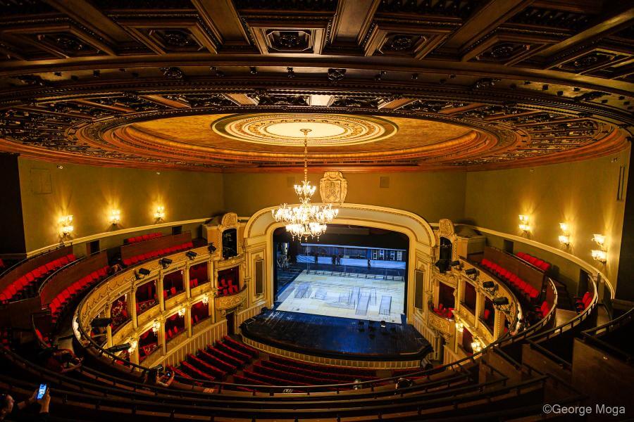 Operei Naționale le aduce în aprilie „Bărbierul din Sevilla” și „Lacul Lebedelor”