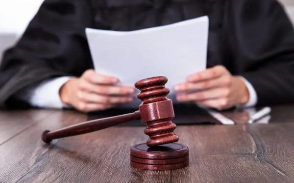 Avocata acuză manipulări la Tribunalul Constanța: Nici un judecător nu vrea să judece!