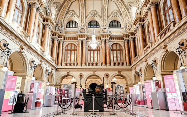 Economiile, în criza consumului: Cum scapăm de dictatura cheltuielilor?