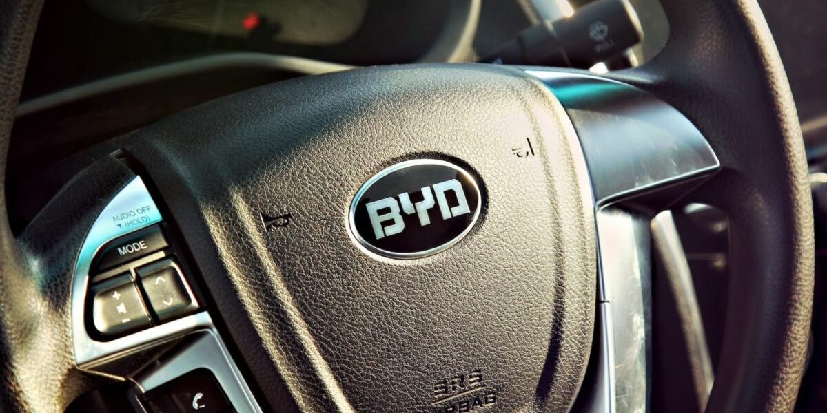 BYD, gigantul auto chinez, acuzat de sclavie în Ungaria