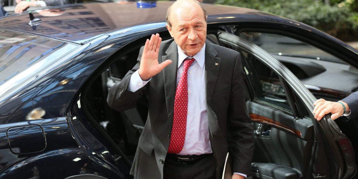 Fostul președinte Traian Băsescu a pledat, duminică seară, pentru constituirea unei armate europene, ca alternativă la posibila instabilitate generată de fostul președinte al Statelor Unite ale Americii, Donald Trump