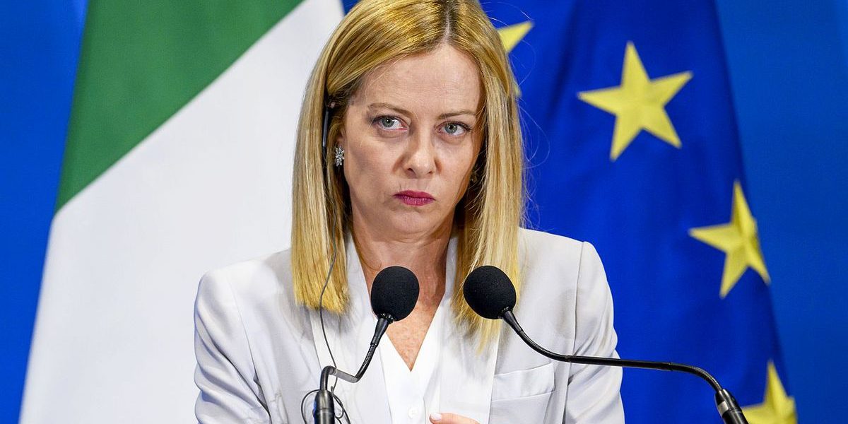 Gabriele Gravina, președintele Federației Italiene de Fotbal, a fost forțat să își dea demisia în urma încercărilor politice de a-l înlocui, după ce Italia a ratat pentru a treia oară calificarea la Mondiale