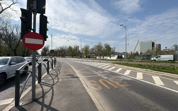 Autobuzele au bandă dedicată pe Mihai I: Stațiile, mutate în centrul bulevardului