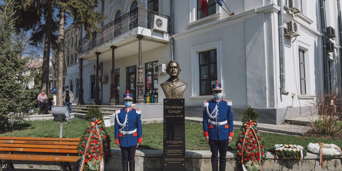 Bustul lui Goga, DISPĂRUT din Copou. Poetul, acuzat de fascism și antisemitism