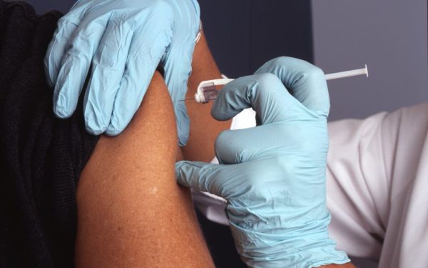 Poți Dona Sânge după Vaccinul Anti-COVID? Autoritățile, Sub Luupă!