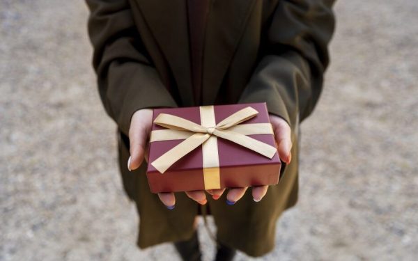 Ce cadouri NU faci de Paște? Aduc scandal și necazuri în familie!