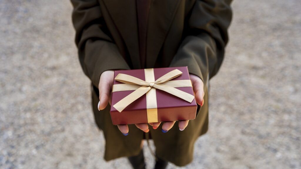 Ce cadouri NU faci de Paște? Aduc scandal și necazuri în familie!