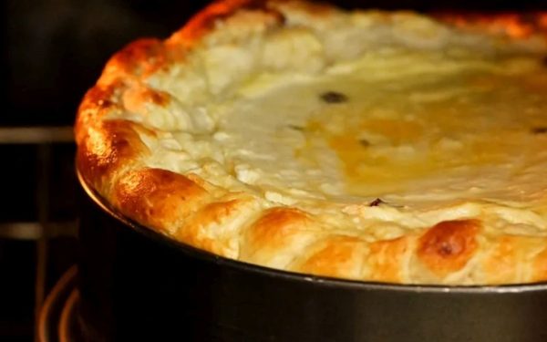 Câtă brânză e nevoie la pască? Rețeta pascuței de Paște