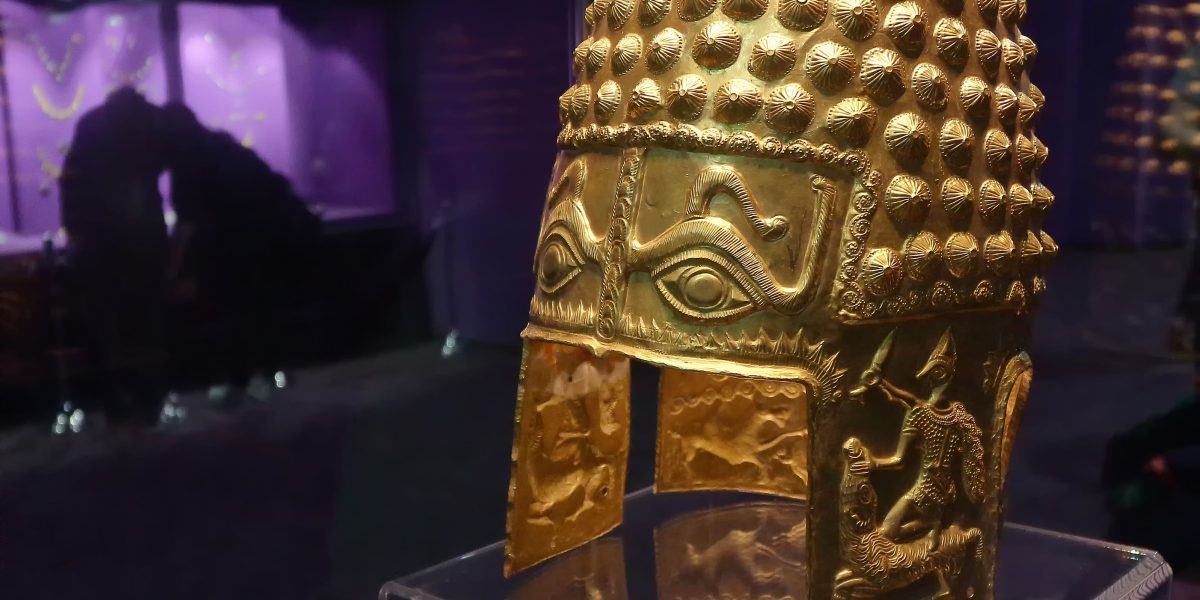 Coiful de la Coțofenești și tezaurul dacic, readuse în țară