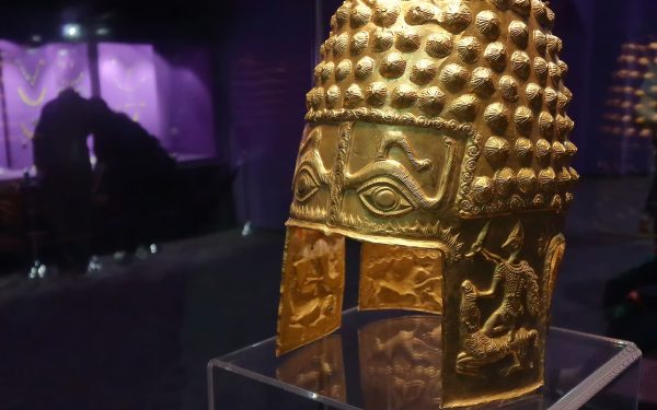 Coiful de la Coțofenești și tezaurul dacic, readuse în țară