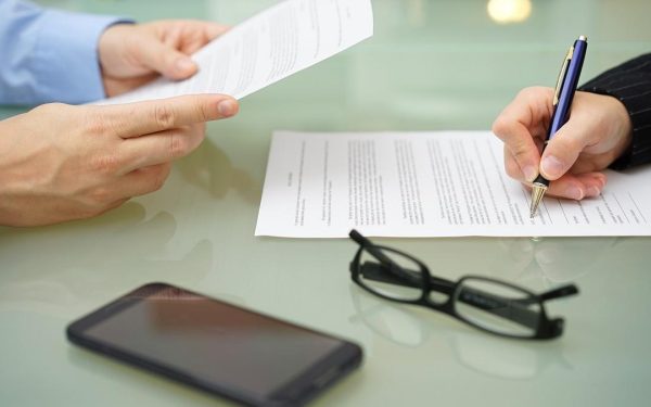 Companiile care dau faliment, tot mai puține la început de an în România