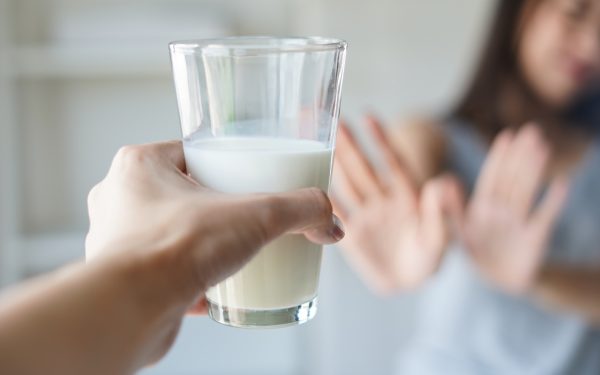 Laptele, pe lista neagră? Neurologii trag semnalul de alarmă despre Parkinson