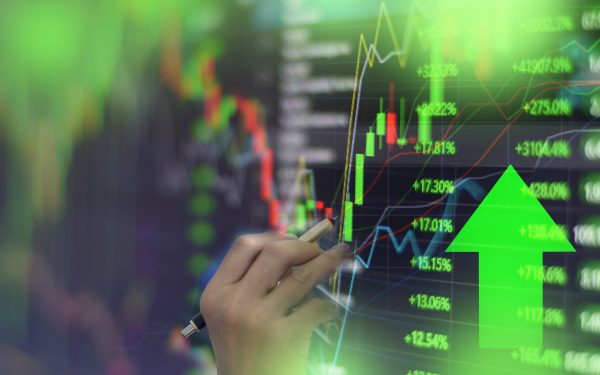 Piața bursieră internațională a cunoscut miercuri o revenire spectaculoasă, cele mai importante indicatoare înregistrând creșteri semnificative, alimentate de speranțele privind o deescaladare a conflictului între Statele Unite și Iran