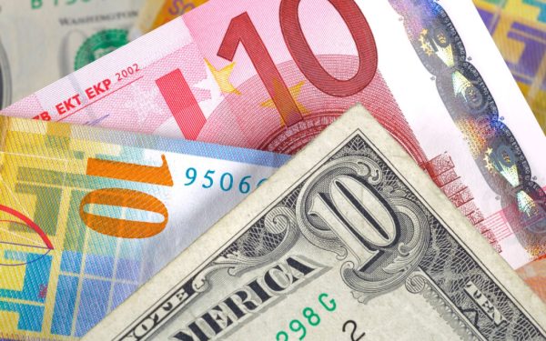 Curs BNR: Euro și francul elvețian, în cădere liberă. Aurul, mai ieftin