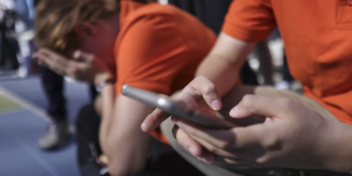 CE, după scandal: Comisia Europeană, obligată să schimbe codul aplicației de verificare a vârstei