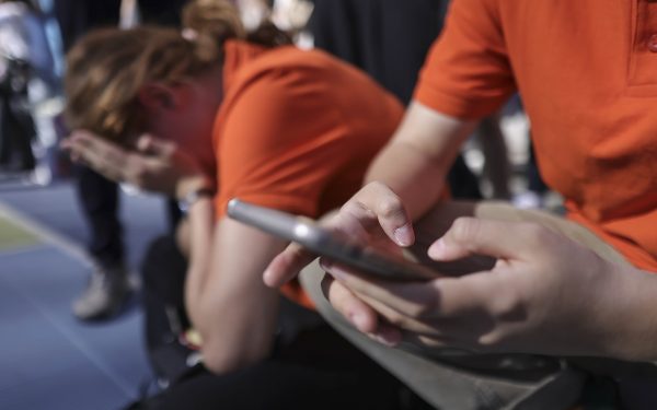 CE, după scandal: Comisia Europeană, obligată să schimbe codul aplicației de verificare a vârstei