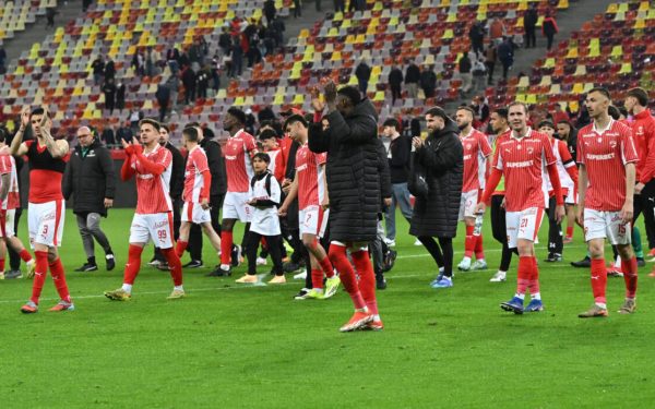 Dinamo, scandări dure după victorie în play-off: “dedicații” pentru rivale