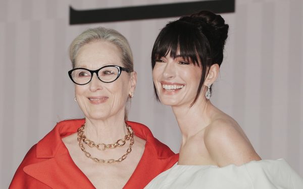ANNE Hathaway și MERYL Streep, pe covorul roșu: „Diavolul se îmbracă de Prada 2”