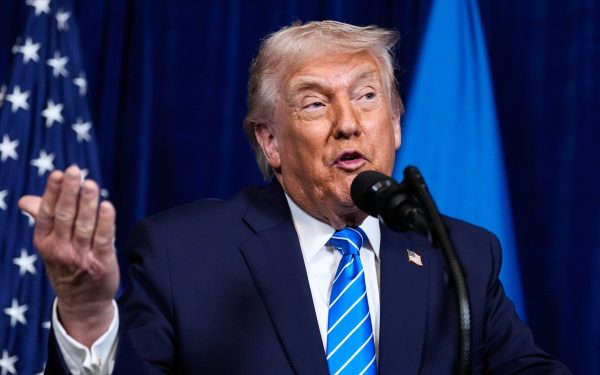 Donald Trump, referindu-se la propunerile de încetare a focului din Ucraina, a declarat că „nu este suficient, dar este un pas înainte foarte important”, în cadrul evenimentului de Paște organizat la Casa Albă