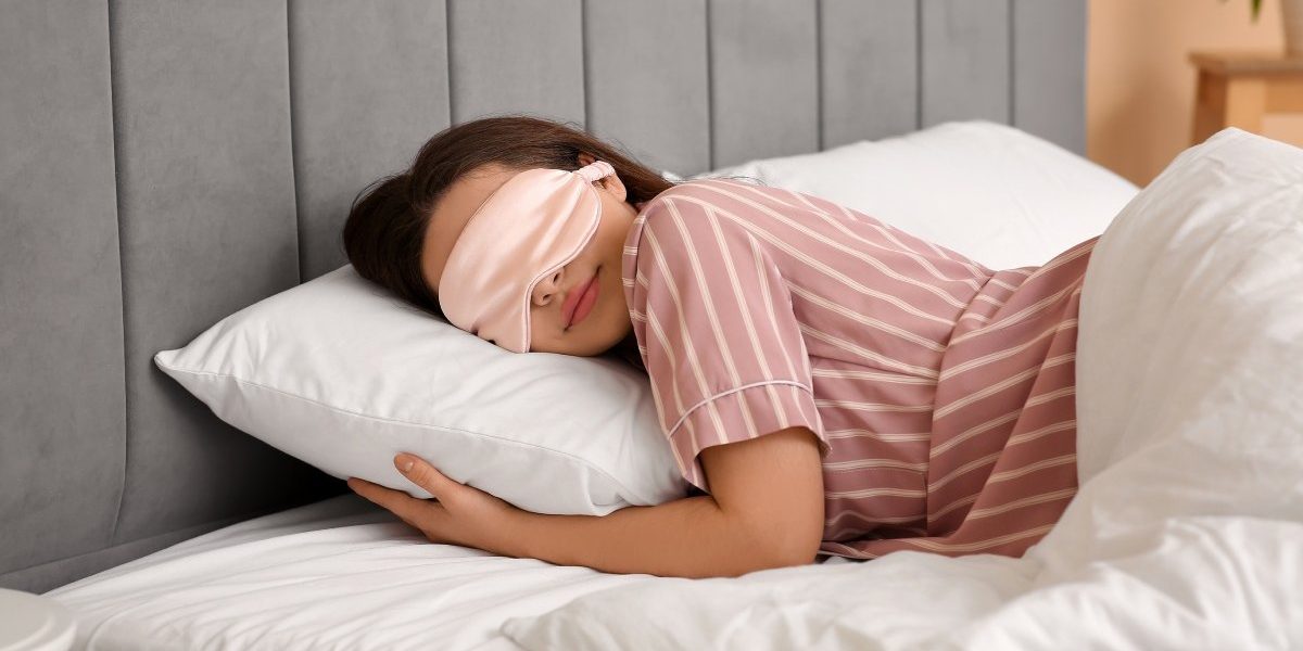 Dormitul fără lenjerie intimă poate fi o alegere personală, însă specialiștii avertizează că beneficiile și riscurile acestei practici depind de mai mulți factori