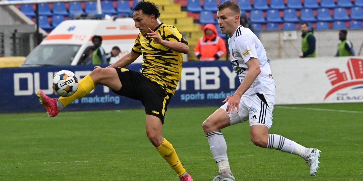 Botoșani, victorie spectaculoasă cu Metaloglobus: Croitoru, la un pas de play-out