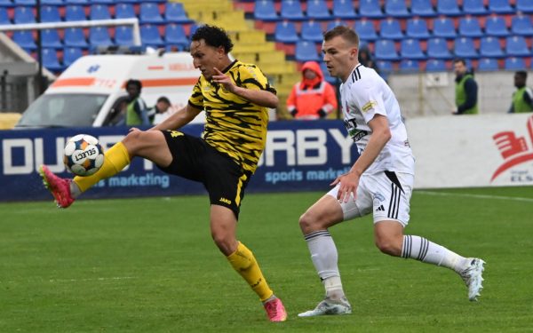 Botoșani, victorie spectaculoasă cu Metaloglobus: Croitoru, la un pas de play-out