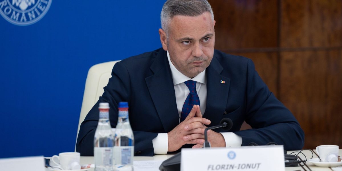 Producătorii locali din Olt sunt încurajați să pătrundă direct pe piață, odată cu redeschiderea Piaței Producătorilor Olteni pe platoul Consiliului Județean Olt