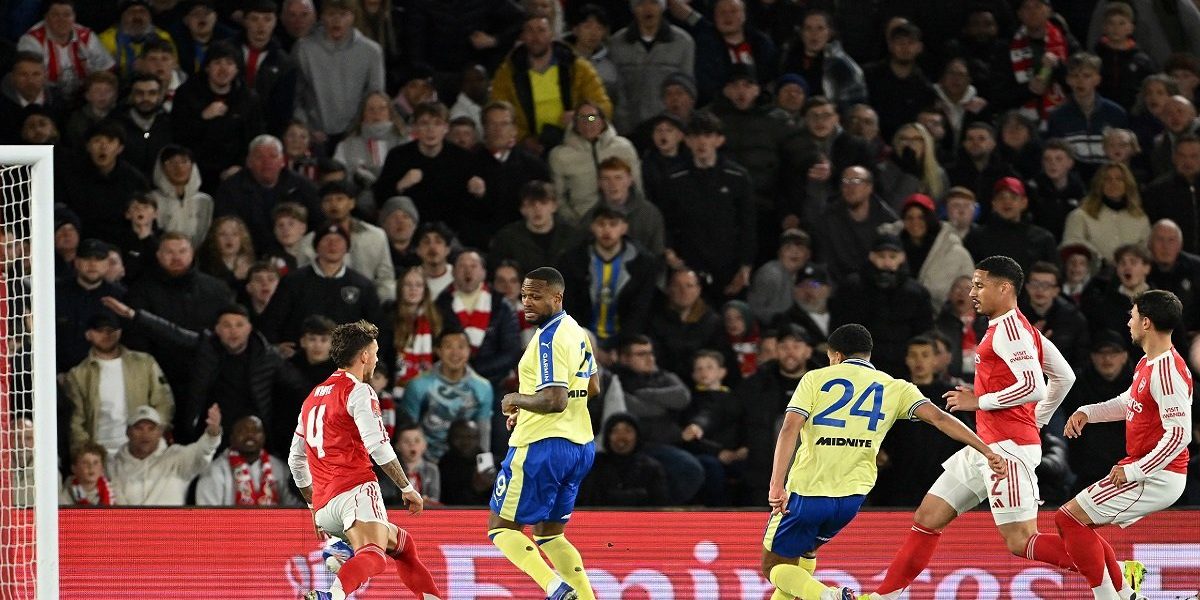 Arsenal, lider detașat în Premier League și favorite la cucerirea trofeului în UEFA Champions League, a fost eliminată surprinzător din Cupa Angliei de către Southampton, o echipă din Championship, rezultatul fiind o veste neașteptată pentru fanii londonezilor