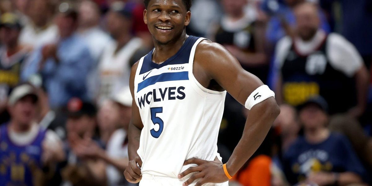 Edwards, erou în deplasare: Timberwolves învinge Nuggets, spectacol total în NBA