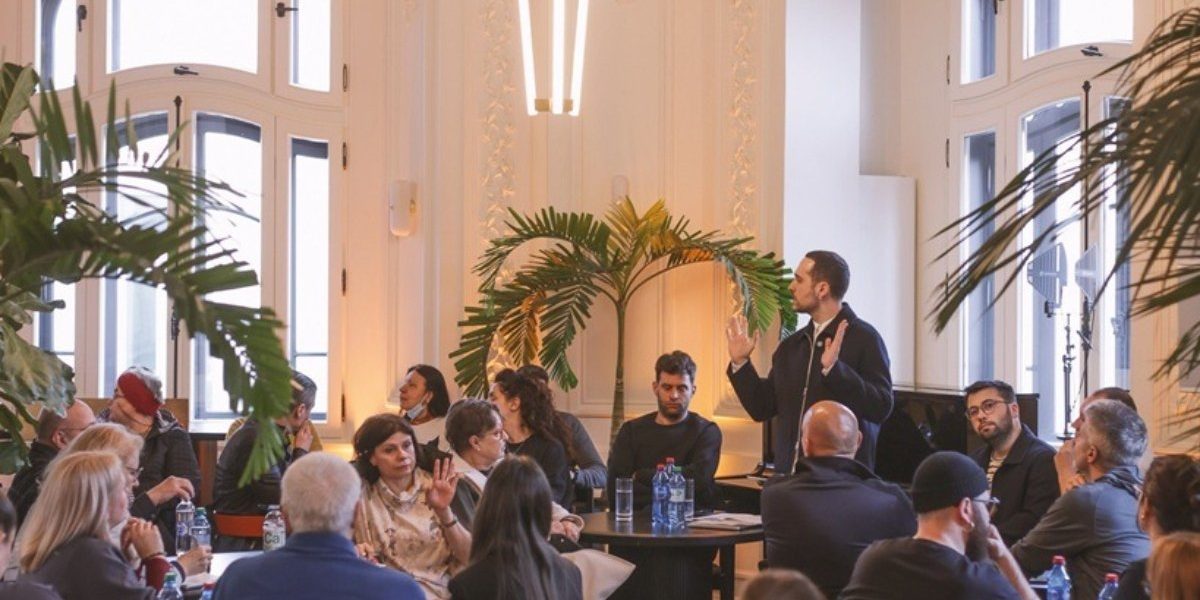 Comunitatea din Amzei se mobilizează pentru un viitor urban consensual O întâlnire importantă a avut loc pe 31 martie în zona Amzei, o zonă deja emblematică pentru București, dar cu mult potențial nevalorificat și o stare de degradare vizibilă